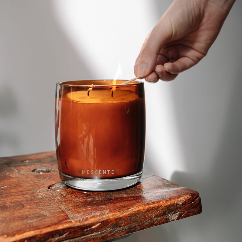 Luxe private label vanille-sterrengeurkaars met houten klik
