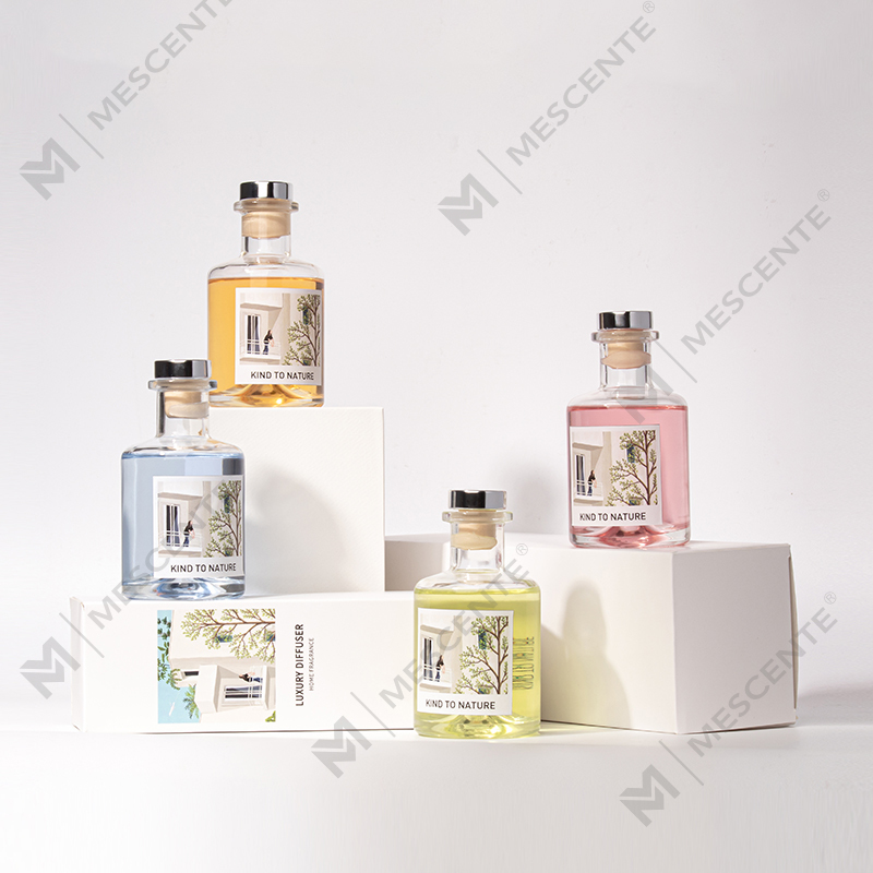 M&Scent Luxe decoratieve grote fles etherische olie-rietverspreider met gedroogde bloemencadeauset