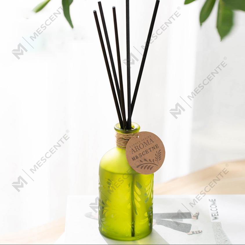 M&Scent Luxe op maat gemaakte private label glazen fles bloem vloeibare rietverspreider met geschenkdoos