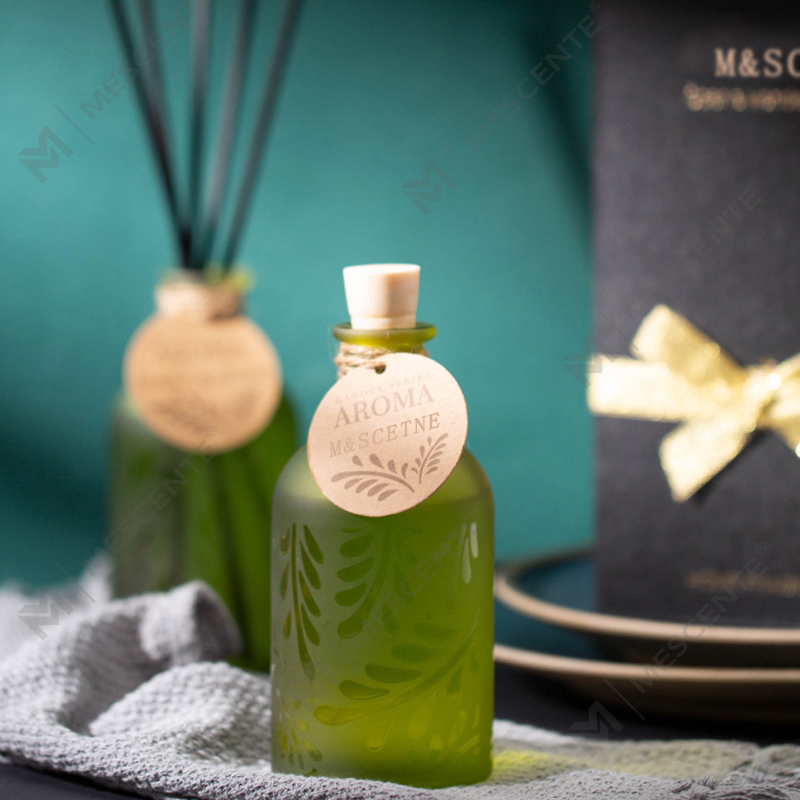 M&Scent Luxe op maat gemaakte private label glazen fles bloem vloeibare rietverspreider met geschenkdoos