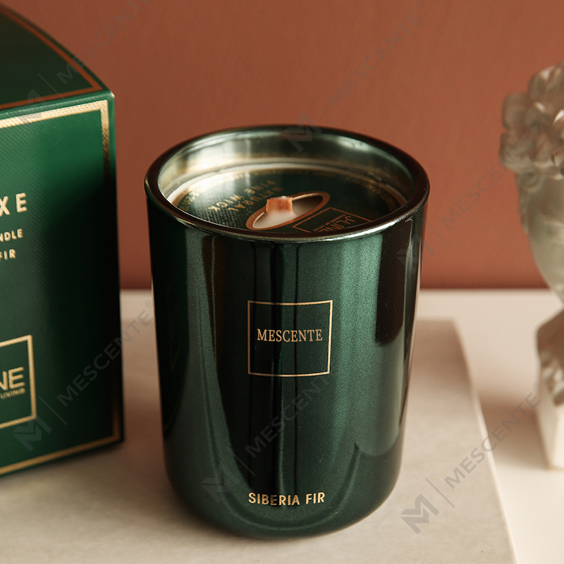 M&Scent Groothandel op maat gemaakte luxe private label pijler geurende sojawas houten lont aromakaars