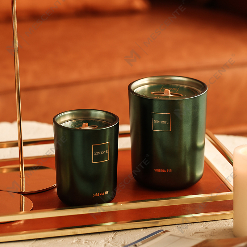 M&Scent Groothandel op maat gemaakte luxe private label pijler geurende sojawas houten lont aromakaars