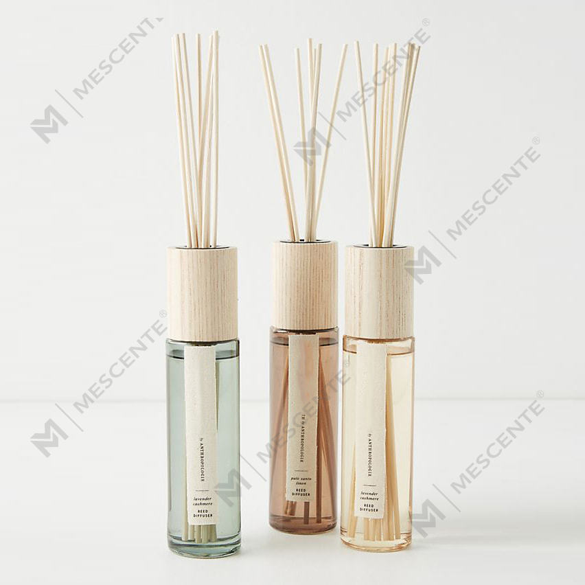 Zelfgemaakte gele patchouli-rietverspreider A29154