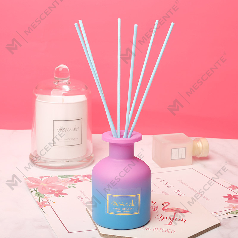 M&Scent private label ronde fles geurstokjes voor thuis