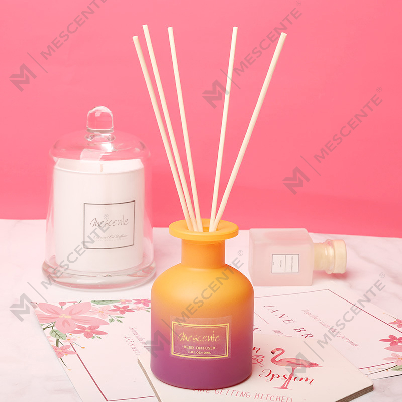 M&Scent private label ronde fles geurstokjes voor thuis