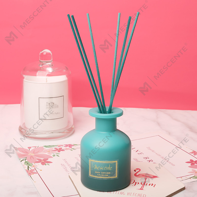 M&Scent private label ronde fles geurstokjes voor thuis