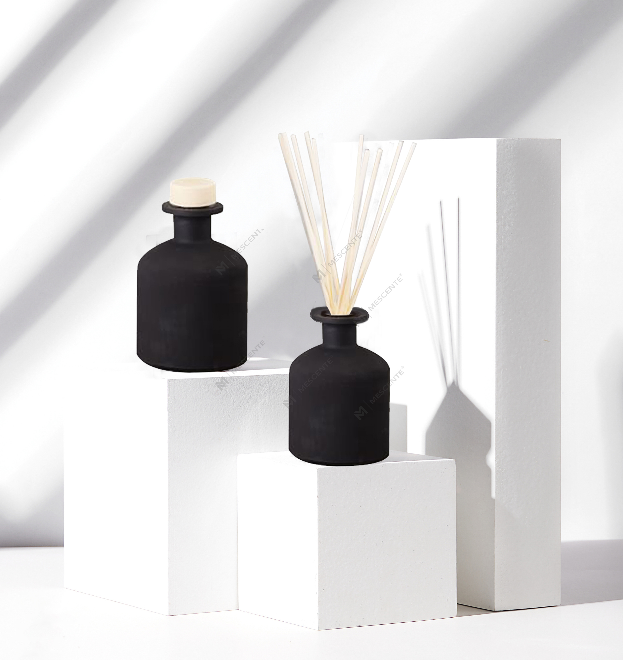 Mescente Luxe 180ml op maat gemaakte glazen fles etherische olie rietverspreider voor hotels