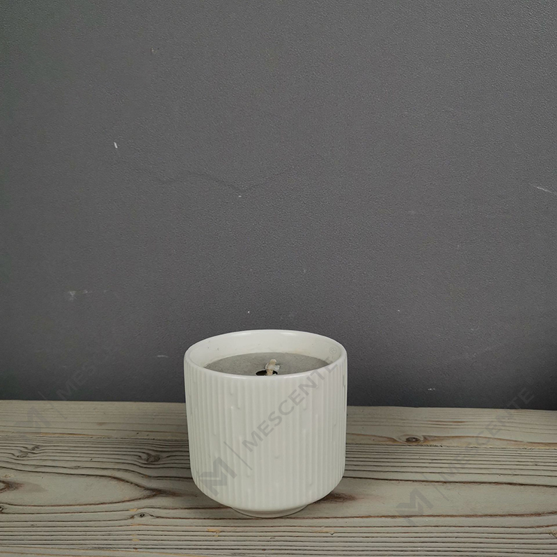 M&Scent Groothandel Luxe keramische lege vierkante matzwarte unieke amberkleurige kaarspotten met houten deksels