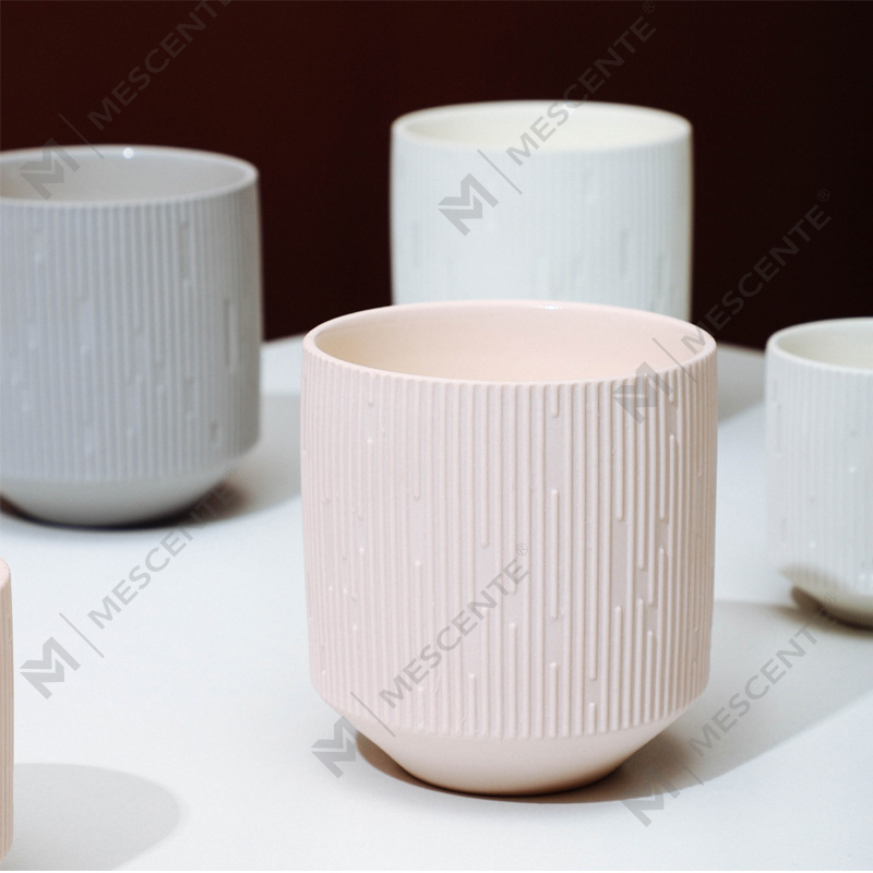 M&Scent Groothandel Luxe keramische lege vierkante matzwarte unieke amberkleurige kaarspotten met houten deksels