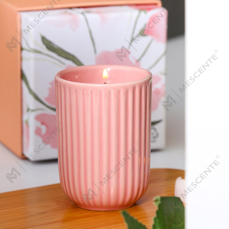 Groothandel luxe op maat gemaakte private label gekleurde keramische sojawas Woodwick geurkaarsen in bulk